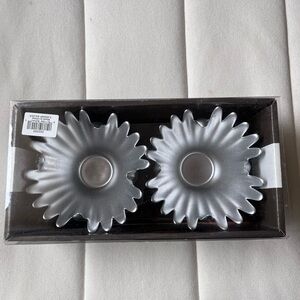 Set of Silver Flower/Shell Shaped Holders